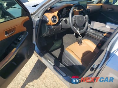 Zdjęcie 8 z 13 samochodu: 2024 LEXUS IS 300 BASE VIN:JTHCA1D22R5129917 - miniatura
