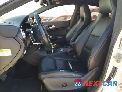 Zdjęcie 7 z 12 samochodu: 2014 MERCEDES-BENZ CLA 250 VIN:WDDSJ4EB9EN038205 - miniatura