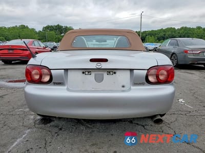 Zdjęcie 6 z 12 samochodu: 2002 MAZDA MX-5 MIATA BASE VIN:JM1NB353320229389 - miniatura