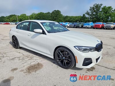 Czwarte zdjęcie samochodu z boku: 2020 BMW 330XI VIN:3MW5R7J09L8B45113 - miniatura