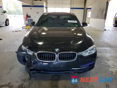 Piąte zdjęcie samochodu w środku: 2018 BMW 330 I VIN:WBA8B9C55JEE81750 - miniatura