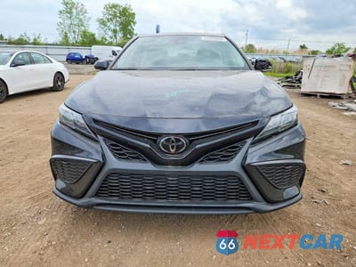 Piąte zdjęcie samochodu w środku: 2023 TOYOTA CAMRY SE VIN:4T1G11AK5PU749098 - miniatura