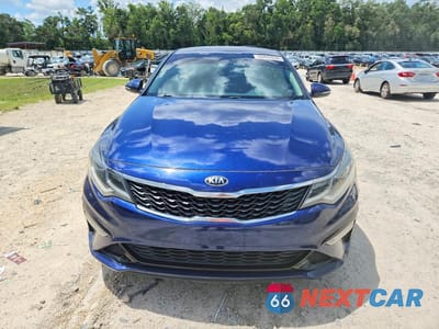 Piąte zdjęcie samochodu w środku: 2019 KIA OPTIMA LX VIN:5XXGT4L3XKG369484 - miniatura