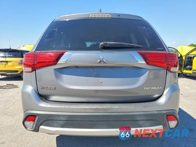 Zdjęcie 6 z 13 samochodu: 2018 MITSUBISHI OUTLANDER SE VIN:JA4AZ3A30JJ005550 - miniatura