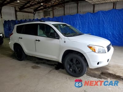 Czwarte zdjęcie samochodu z boku: 2006 TOYOTA RAV4 BASE VIN:JTMBD33V865020336 - miniatura