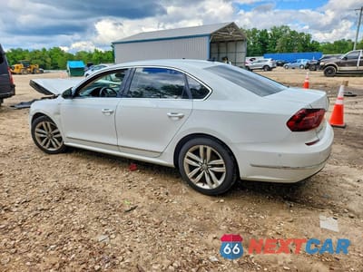 Drugie zdjęcie samochodu z przodu: 2017 VOLKSWAGEN PASSAT SEL PREMIUM VIN:1VWCT7A30HC017152 - miniatura