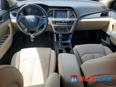 Zdjęcie 8 z 12 samochodu: 2017 HYUNDAI SONATA HYBRID SE VIN:KMHE24L15HA058358 - miniatura