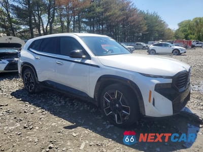 Czwarte zdjęcie samochodu z boku: 2023 BMW XM VIN:5YM23CS01P9S52450 - miniatura