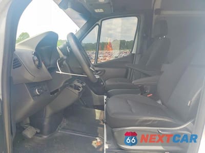 Zdjęcie 7 z 13 samochodu: 2022 MERCEDES BENZ SPRINTER 2500 VIN:W1Y4EBHY5NT081698 - miniatura