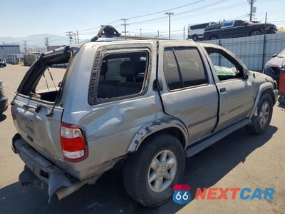 Trzecie zdjęcie samochodu z tyłu: 2001 NISSAN PATHFINDER SE VIN:JN8DR07X11W514226 - miniatura