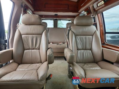 Zdjęcie 10 z 13 samochodu: 2000 GMC SAVANA RV G1500 VIN:1GDFG15RXY1108355 - miniatura