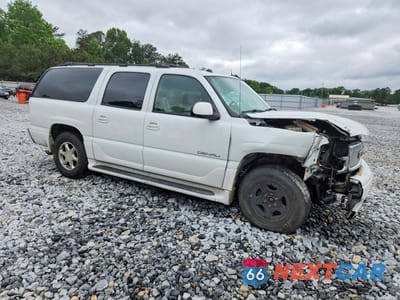 Czwarte zdjęcie samochodu z boku: 2005 GMC YUKON XL DENALI VIN:1GKFK66U65J204096 - miniatura