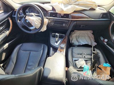 Zdjęcie 8 z 12 samochodu: 2015 BMW 328 XI VIN:WBA3B3G56FNT18014 - miniatura