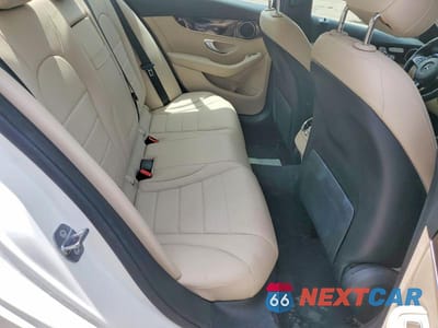 Zdjęcie 10 z 12 samochodu: 2018 MERCEDES-BENZ C 300 VIN:55SWF4JB8JU275424 - miniatura