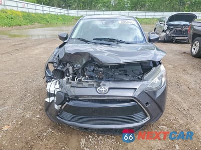 Piąte zdjęcie samochodu w środku: 2017 TOYOTA YARIS IA BASE VIN:3MYDLBYV4HY174242 - miniatura
