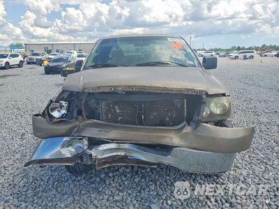 Piąte zdjęcie samochodu w środku: 2004 FORD F150 SUPERCREW VIN:1FTRW12W14KB56913 - miniatura