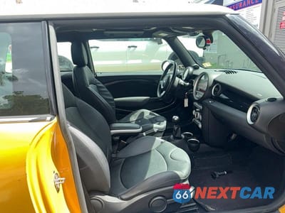 Piąte zdjęcie samochodu w środku: 2007 MINI COOPER S VIN:WMWMF73537TT86015 - miniatura