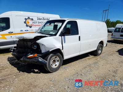 2016 CHEVROLET EXPRESS G2500 1GCWGAFF2G1333330 - główne zdjęcie licytacji z USA - miniatura