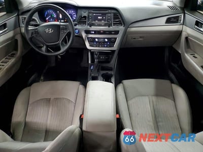 Zdjęcie 8 z 12 samochodu: 2016 HYUNDAI SONATA HYBRID SE VIN:KMHE24L14GA015595 - miniatura