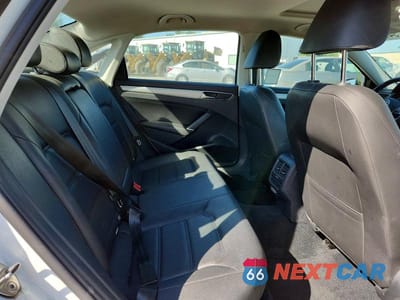 Zdjęcie 10 z 12 samochodu: 2019 VOLKSWAGEN PASSAT WOLFSBURG VIN:1VWLA7A3XKC004938 - miniatura