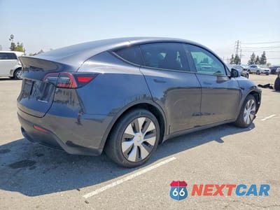 Trzecie zdjęcie samochodu z tyłu: 2024 TESLA MODEL Y VIN:7SAYGDEE5RA245997 - miniatura
