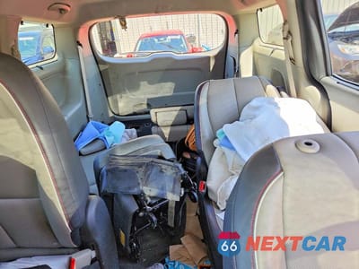 Zdjęcie 10 z 13 samochodu: 2018 KIA SEDONA LX VIN:KNDMB5C1XJ6385952 - miniatura