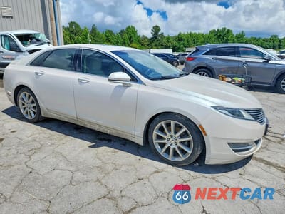 Czwarte zdjęcie samochodu z boku: 2015 LINCOLN MKZ RESERVE VIN:3LN6L2GK2FR607252 - miniatura