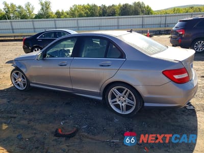 Drugie zdjęcie samochodu z przodu: 2013 MERCEDES-BENZ C 250 VIN:WDDGF4HB3DA848762 - miniatura