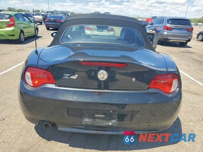 Zdjęcie 6 z 12 samochodu: 2006 BMW Z4 3.0 VIN:4USBU33506LW58859 - miniatura