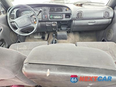 Zdjęcie 8 z 12 samochodu: 2001 DODGE RAM 1500 VIN:3B7HF13Z31G806283 - miniatura