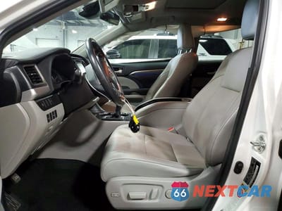 Zdjęcie 7 z 13 samochodu: 2018 TOYOTA HIGHLANDER HYBRID LIMITED VIN:5TDDGRFH1JS041931 - miniatura