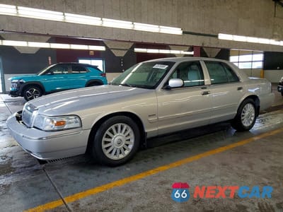 2010 MERCURY GRAND MARQUIS LS 2MEBM7FV2AX600867 - główne zdjęcie licytacji z USA - miniatura