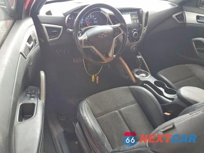 Zdjęcie 8 z 12 samochodu: 2016 HYUNDAI VELOSTER BASE VIN:KMHTC6AD3GU253501 - miniatura