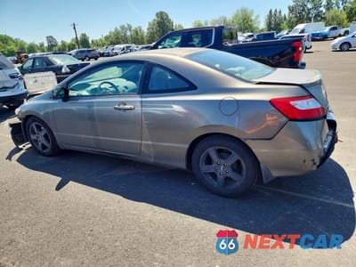 Drugie zdjęcie samochodu z przodu: 2008 HONDA CIVIC LX VIN:2HGFG12618H515921 - miniatura