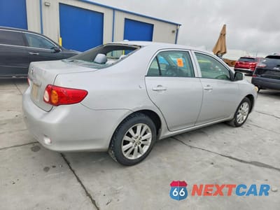 Trzecie zdjęcie samochodu z tyłu: 2010 TOYOTA COROLLA LE VIN:2T1BU4EE8AC413204 - miniatura