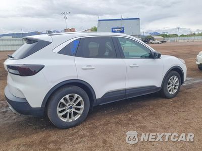 Trzecie zdjęcie samochodu z tyłu: 2022 FORD ESCAPE SE VIN:1FMCU0G64NUA69264 - miniatura