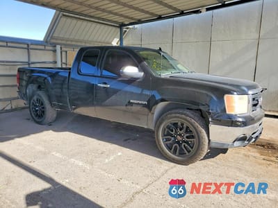 Czwarte zdjęcie samochodu z boku: 2010 GMC SIERRA C1500 SLE VIN:1GTSCVE00AZ232195 - miniatura
