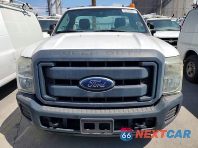 Piąte zdjęcie samochodu w środku: 2013 FORD F-250 SD * R&D * CLN TITLE * PRI FLEET * VIN:1FTBF2A66DEB81958 - miniatura