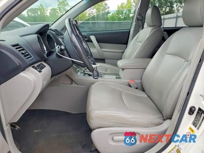 Zdjęcie 7 z 13 samochodu: 2013 TOYOTA HIGHLANDER PLUS VIN:5TDZA3EH7DS037120 - miniatura