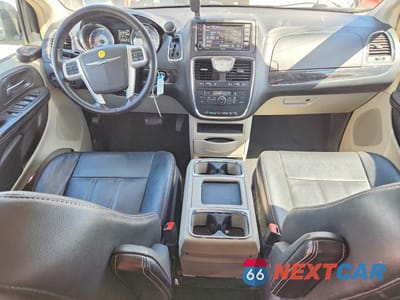 Zdjęcie 8 z 13 samochodu: 2016 CHRYSLER TOWN & COUNTRY TOURING VIN:2C4RC1BG7GR221996 - miniatura