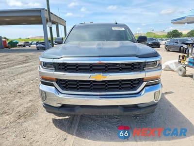 Piąte zdjęcie samochodu w środku: 2018 CHEVROLET SILVERADO C1500 LT VIN:3GCPCREC0JG462987 - miniatura