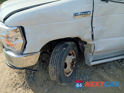Zdjęcie 9 z 10 samochodu: 2017 FORD ECONOLINE E450 SUPER DUTY CUTAWAY VAN VIN:1FDFE4FS4HDC26635 - miniatura