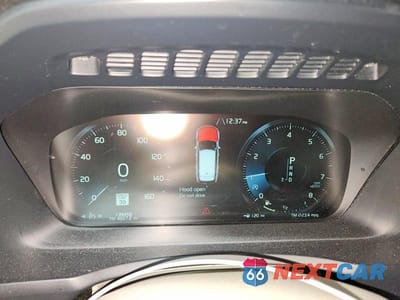 Zdjęcie 9 z 14 samochodu: 2016 VOLVO XC90 T6 VIN:YV4A22PL4G1059449 - miniatura