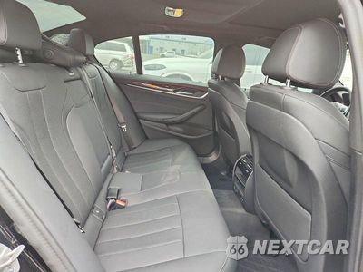 Zdjęcie 10 z 13 samochodu: 2023 BMW 530 I VIN:WBA53BH02PCM79296 - miniatura
