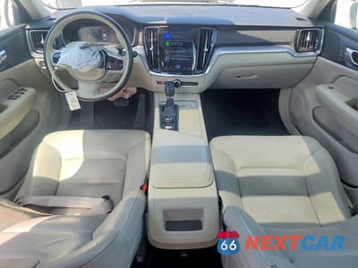Zdjęcie 8 z 12 samochodu: 2020 VOLVO S60 T5 MOMENTUM VIN:7JR102FK4LG043875 - miniatura