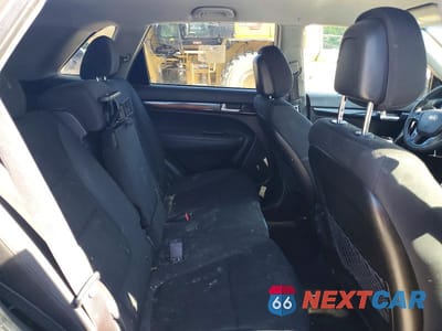 Zdjęcie 11 z 13 samochodu: 2014 KIA SORENTO LX VIN:5XYKTCA67EG535560 - miniatura