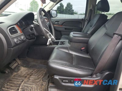 Zdjęcie 7 z 13 samochodu: 2012 GMC YUKON XL K1500 SLT VIN:1GKS2KE76CR251288 - miniatura