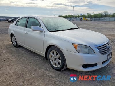 Czwarte zdjęcie samochodu z boku: 2010 TOYOTA AVALON XL VIN:4T1BK3DB7AU360100 - miniatura