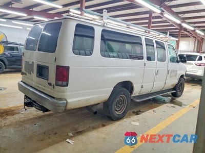 Trzecie zdjęcie samochodu z tyłu: 2002 FORD ECONOLINE E350 SUPER DUTY WAGON VIN:1FBSS31L62HB57201 - miniatura
