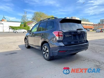 Trzecie zdjęcie samochodu z tyłu: 2018 SUBARU FORESTER 2.5I LIMITED VIN:JF2SJARC8JH596519 - miniatura